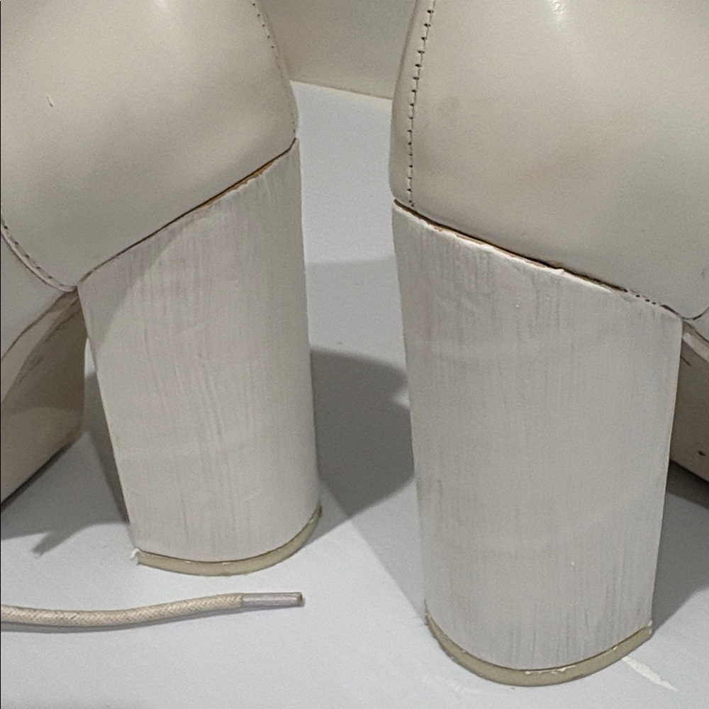 Jeffrey Campbell boots 9 - Picture 9 of 9
